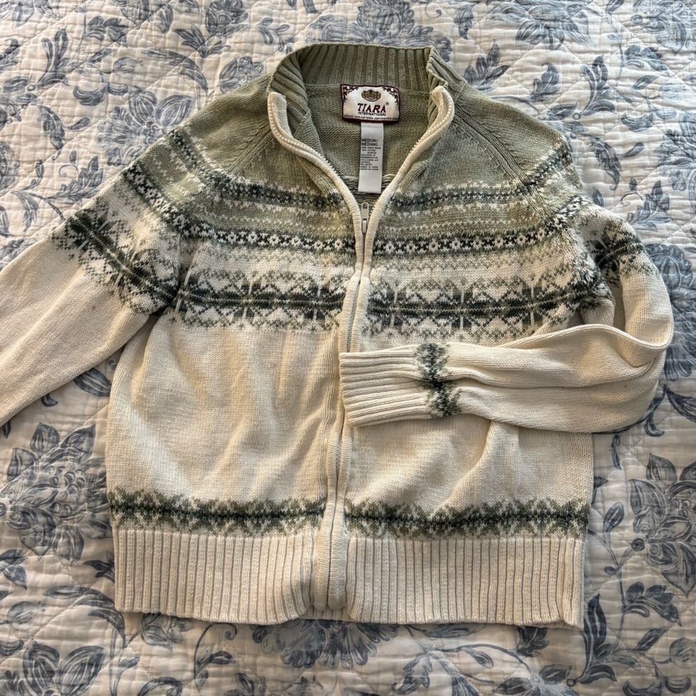 Tiara women’s Cream and Green Zip-Up Sweater